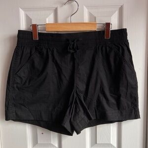 GEORGE BLACK PULL ON SHORTS SIZE Medium